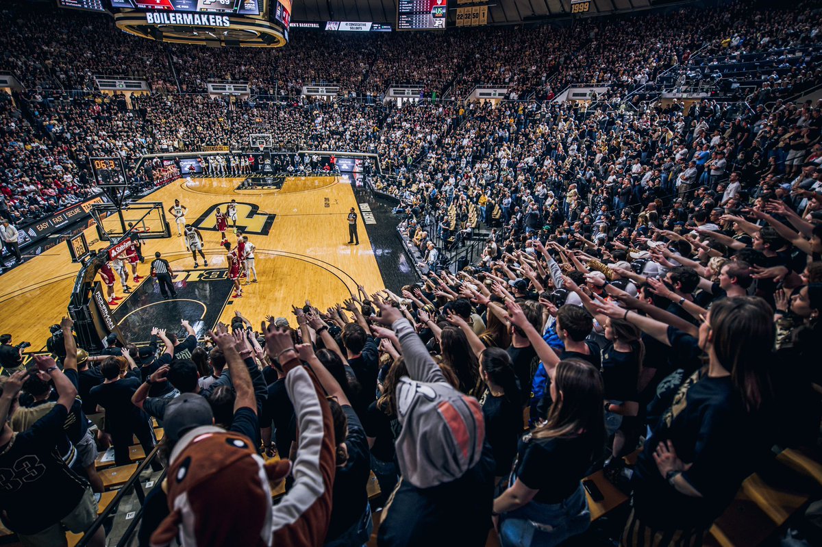 BarstoolU's tweet photo. What’s the best environment in college basketball? 
1. @BarstoolPU 
2. @BarstoolUA 
3. @WarDamnStool 
4. @BarstoolUK 
5. Other? ⬇️ https://t.co/ypB4RyB5gi