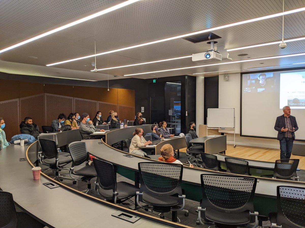 The HGA501 Sustainable Tourism field trip has begun! Day 1 began with a fantastic presentation from CEO of Tourism Tasmania John Fitzgerald. Now the students, led by <a href="/DrOscarVP/">Dr Oscar Vorobjovas-Pinta</a> &amp; @cansengooi, head to Burnie.