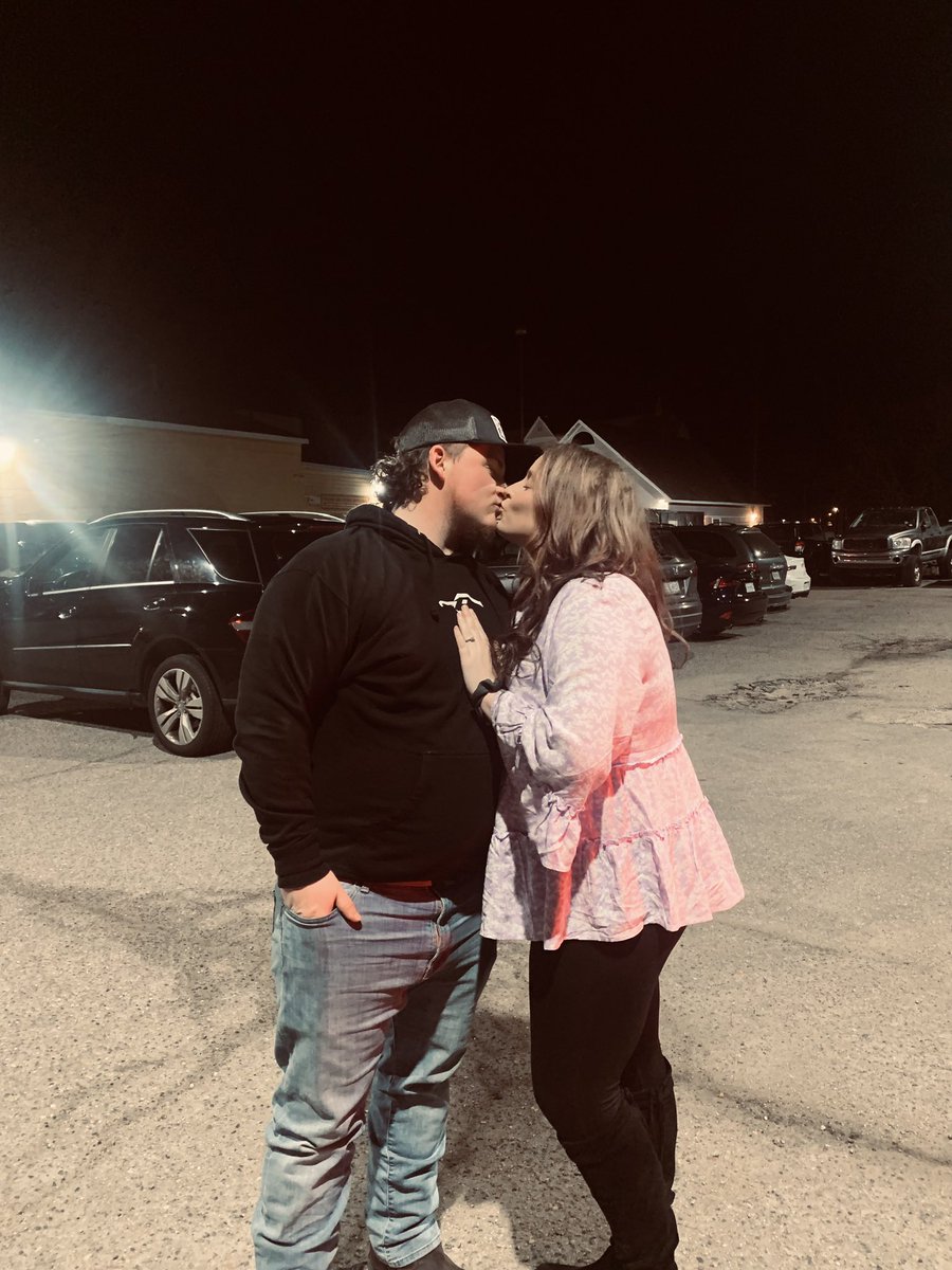 hannahbates81's tweet photo. My forever ❤️ https://t.co/cIJa7w0PL4