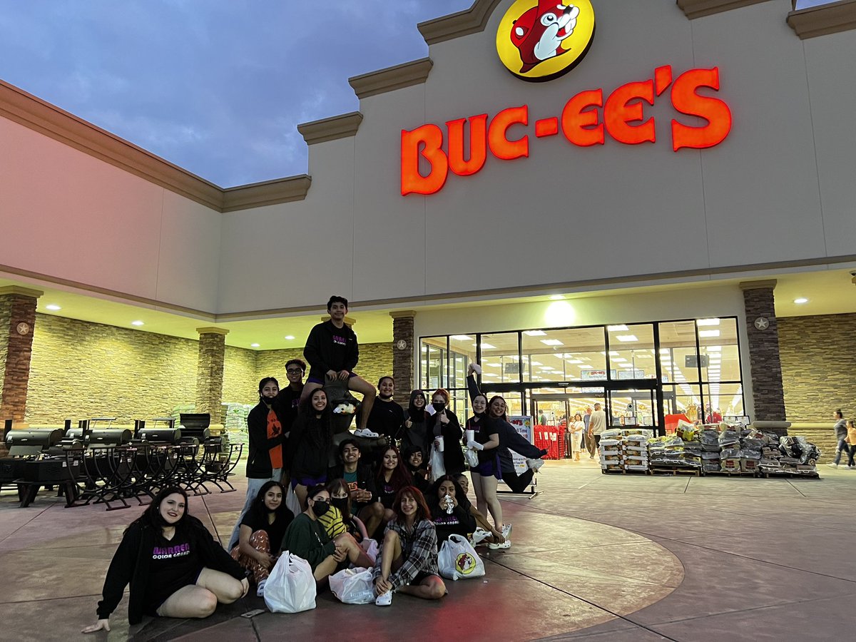 earlwarrenhscg's tweet photo. Final Stop Before Home 💜
Successful Weekend @ WGI Austin … Until Next Year 🥰
#wgi2022 #winterguard #earlwarren #houseofdevil #wgiaustin #finalist #openclass https://t.co/yetF34Vyds