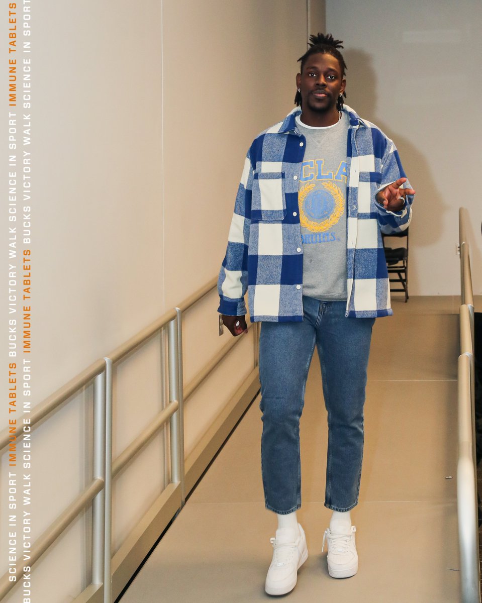 Suns vs. Bucks Playbyplay, highlights and reactions HoopsHype