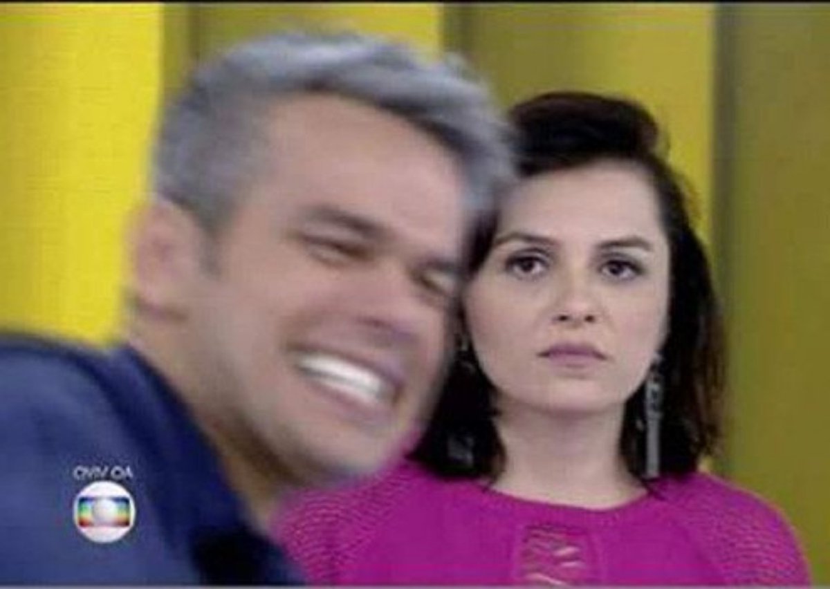 GGaspar995's tweet photo. Eu comprando o livro que conheci ontem // O livro que está na minha Lista de Desejos há dois anos https://t.co/MyqgYhznGW