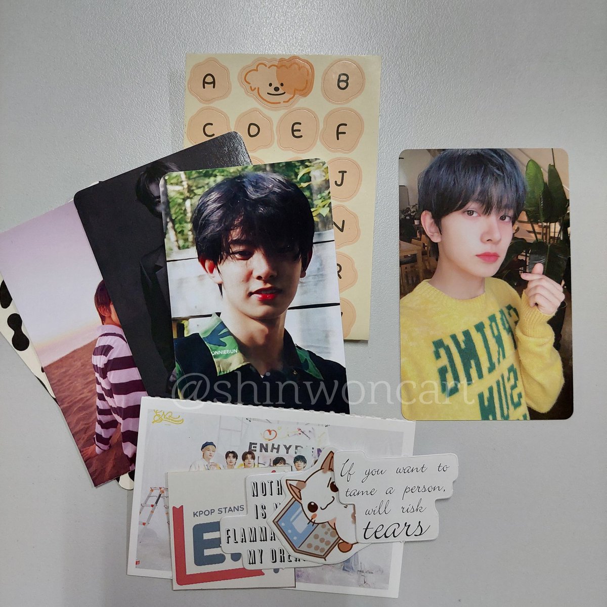 shinwoncart's tweet photo. did an early unboxing at office today!😆

grabe, isang pc lang binili ko but super secured ng packaging. super dami din freebies! i appreciate it a lot. thank u for the smooth transaction and for bringing hee safely to me 🥺🥰 

til next transaction @amadeo_wram ♡ #wramfeedbacks https://t.co/jhopYqM3sa