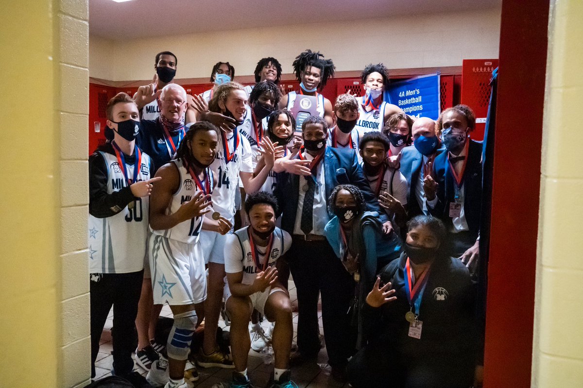 Evan Moesta tweet media