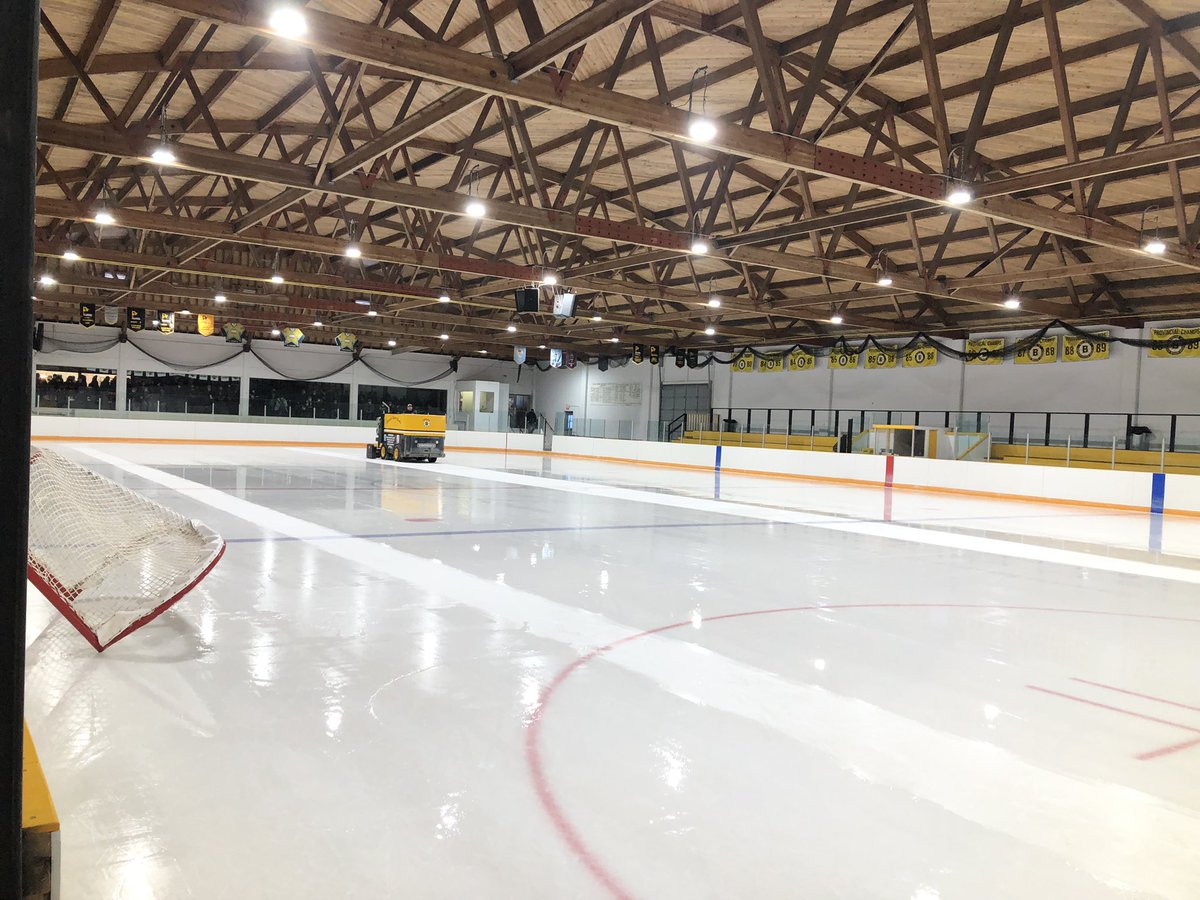 20 years ago Birdy and I coached a girls hockey team in Pierson that these two young ladies played on. 

This weekend my daughter Charly played in U18 Provincial tournament in Pierson and look who was giving back, volunteering in the canteen. 
#PiersonProud