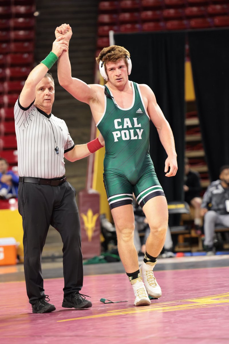HylighterPhoto's tweet photo. Trent Tracy beats Brooks Sacharczyk at PAC-12
@ttracy444 @CalPolyWrestle https://t.co/Hdo7AfxrDY