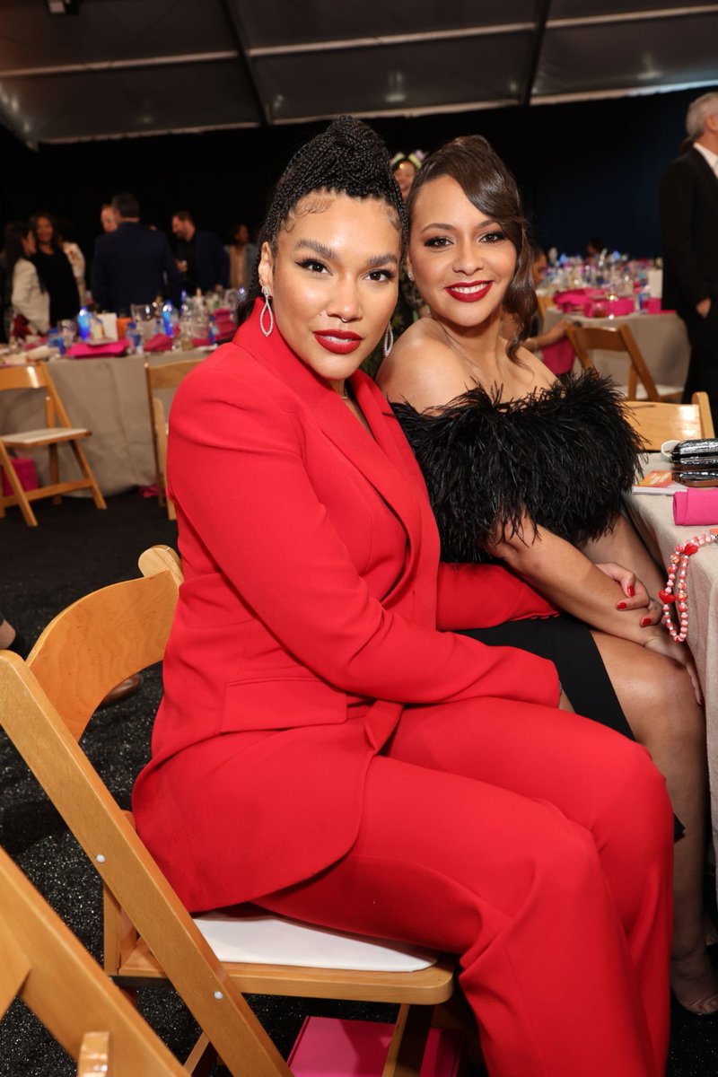 📸 Perdeu Daveed! @JasCephasJones com sua amiga @emmyraver hoje no #SpiritAwards