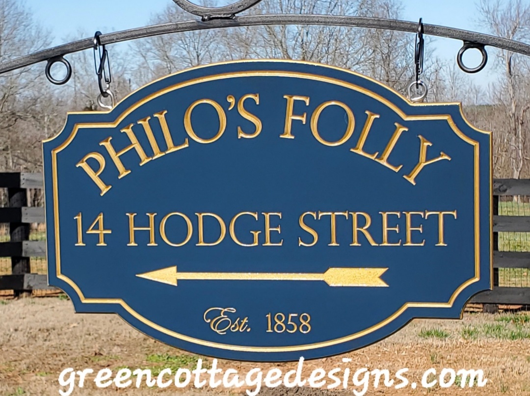 cottage_green's tweet photo. Custom Hanging Address Sign with Arrow by https://t.co/mxWEx0l0jL #PVCsign #HangingSign #addresssign #PhilosFolly #Greece https://t.co/uO5Qnf3inb