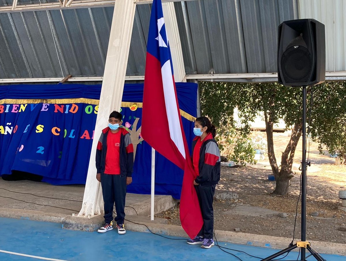 AjiEscuela's tweet photo. #infoaji  #ActoOficial  #iniciodeclases2022 #ajiescuela #conducido por la #estudiante Daniela Tapia y la presencia de nuestras #autoridades #educativas de la comuna #Hijuelas. #ajiavanza #hijuelasavanza https://t.co/ovUQMKX8Pc