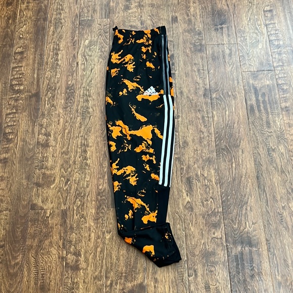 ShopResalem's tweet photo. So good I had to share! Check out all the items I'm loving on @Poshmarkapp from @PavelB_Sadovsky #poshmark #fashion #style #shopmycloset #freepeople #betseyjohnson #adidas: https://t.co/4pom5rInv6 https://t.co/HtZPWHEpHO