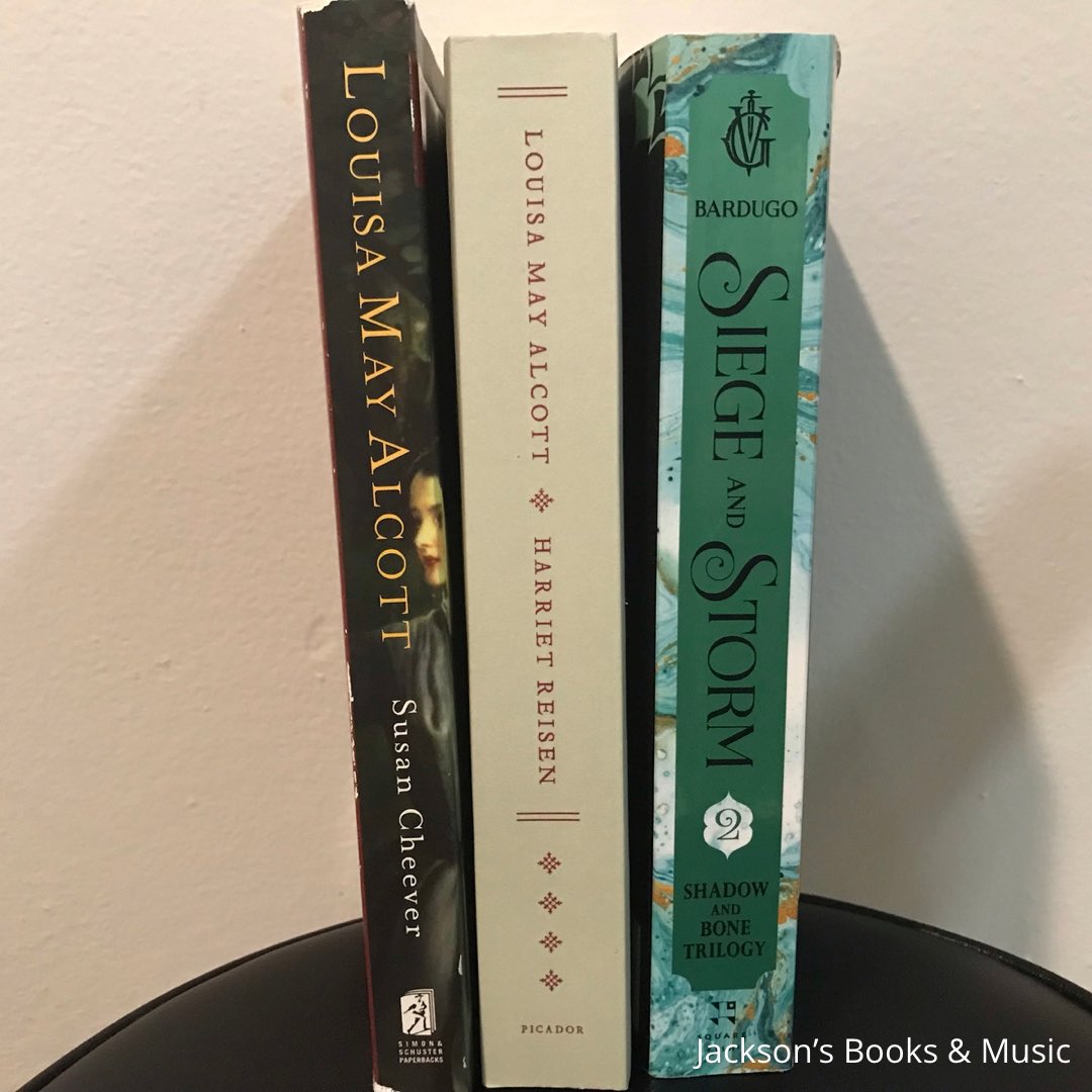 jxbooksandmusic's tweet image. What are your feelings about color-coordinated bookshelves?

This is my post for the green book stack bookstagram challenge!

I don’t have very many green books, as you can see, but all three happen to be ones I loved!

#bookstackchallenge #leighbardugo #LouisaMayAlcott