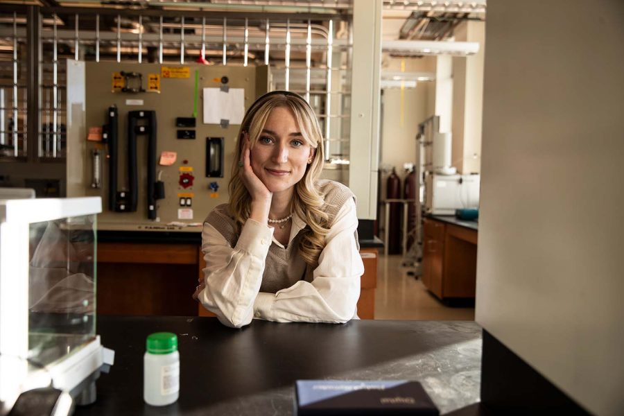 uiowa's tweet image. An undergrad researcher at the University of Iowa is working toward advancements in burn wound technology to treat third- and fourth-degree burns. spr.ly/6014Ke6e2 @TheDailyIowan