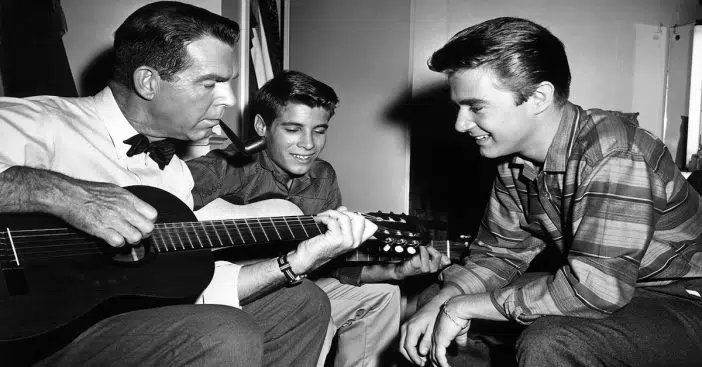 BillBriouxTV's tweet photo. Remembering Spin and Marty and #MyThreeSons co-star #TimConsidine 1940-2022: https://t.co/WESzqome4A https://t.co/pxUpnUHg3h