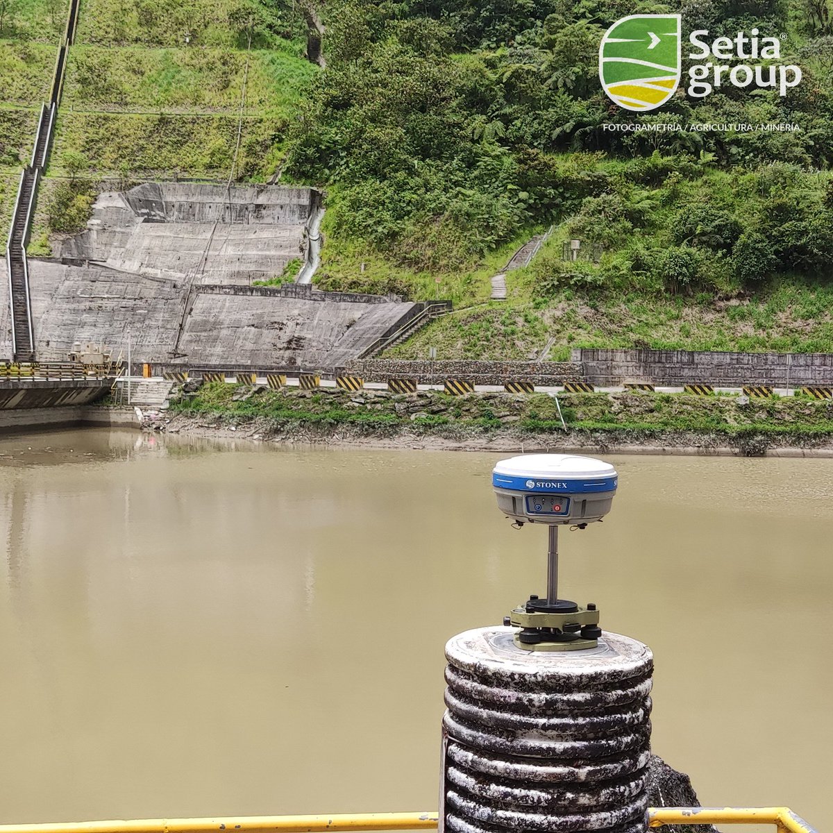 setiagroup_ec's tweet photo. ¿Necesita georreferenciar su proyecto?
Te apoyamos estableciendo Puntos de Control Geodesico enlazados a la Red Geodesica Nacional del IGM.

https://t.co/OCe4qKHd3x

#setiagroup #GNSS #surveylife #topografia #fotogrametria #emlidrs2 https://t.co/v4mKwy6o0b