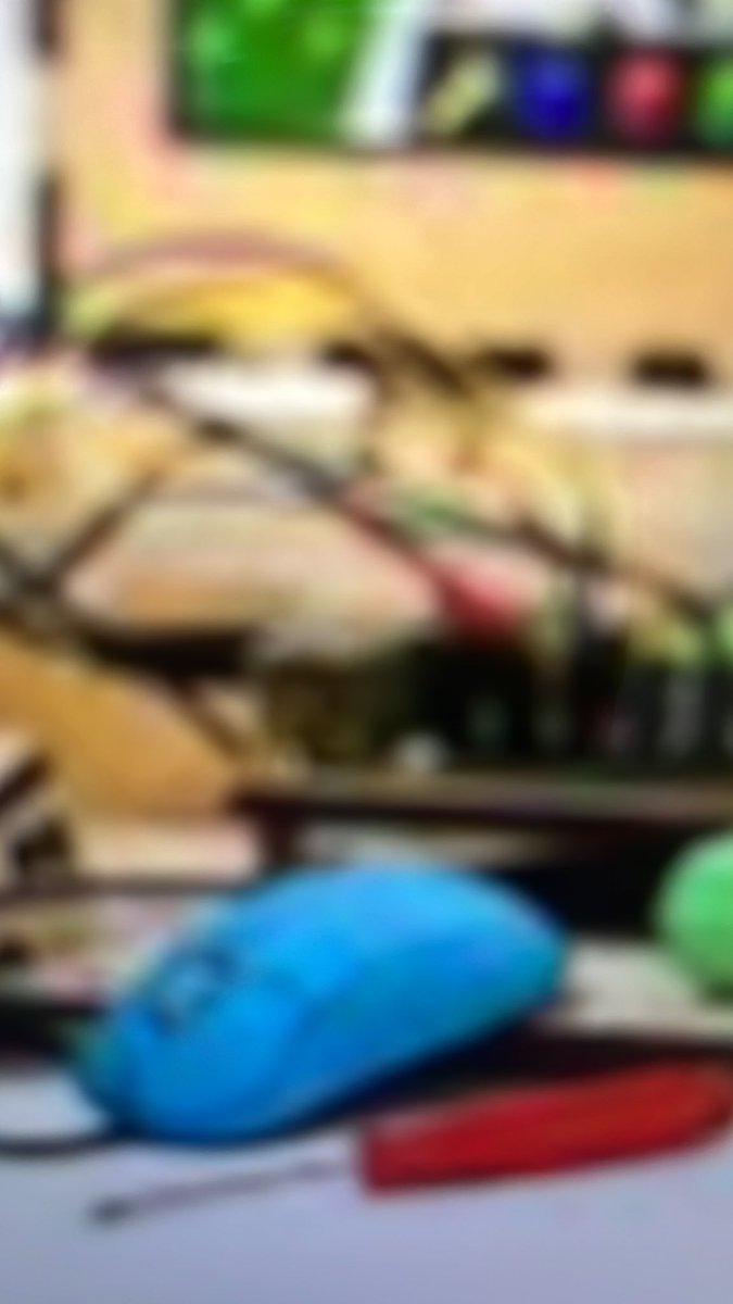 JacobsenMaddi's tweet photo. mystery tool for tech learning! @evelyngng can you guess what it is? hint: it comes with a blue print, @Raspberry_Pi , a mouse, and a speaker to list a few! #eci201 #PLNdiscovery https://t.co/JMOE0BFyfL