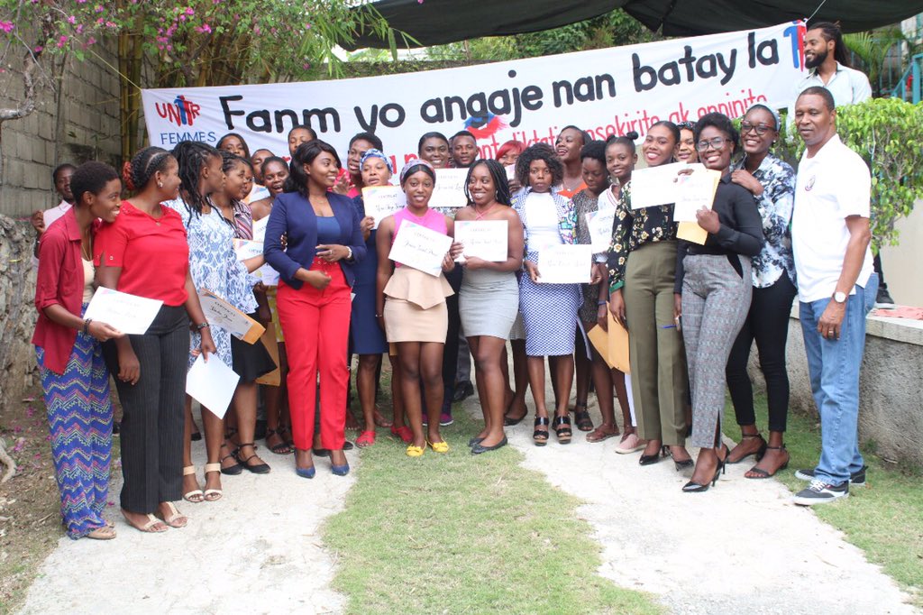 FemmesUnir's tweet photo. Deuxième et dernière journée de formation sur l’implication politique des femmes haïtiennes!
#UNIRFEMMES
#AvecTous #PourTous
Merci à:
@clarensrenois
@LindorMirlanda
Et à tous les autres membres qui ont rendu cette activité réalisable. https://t.co/P8HxmoMULe