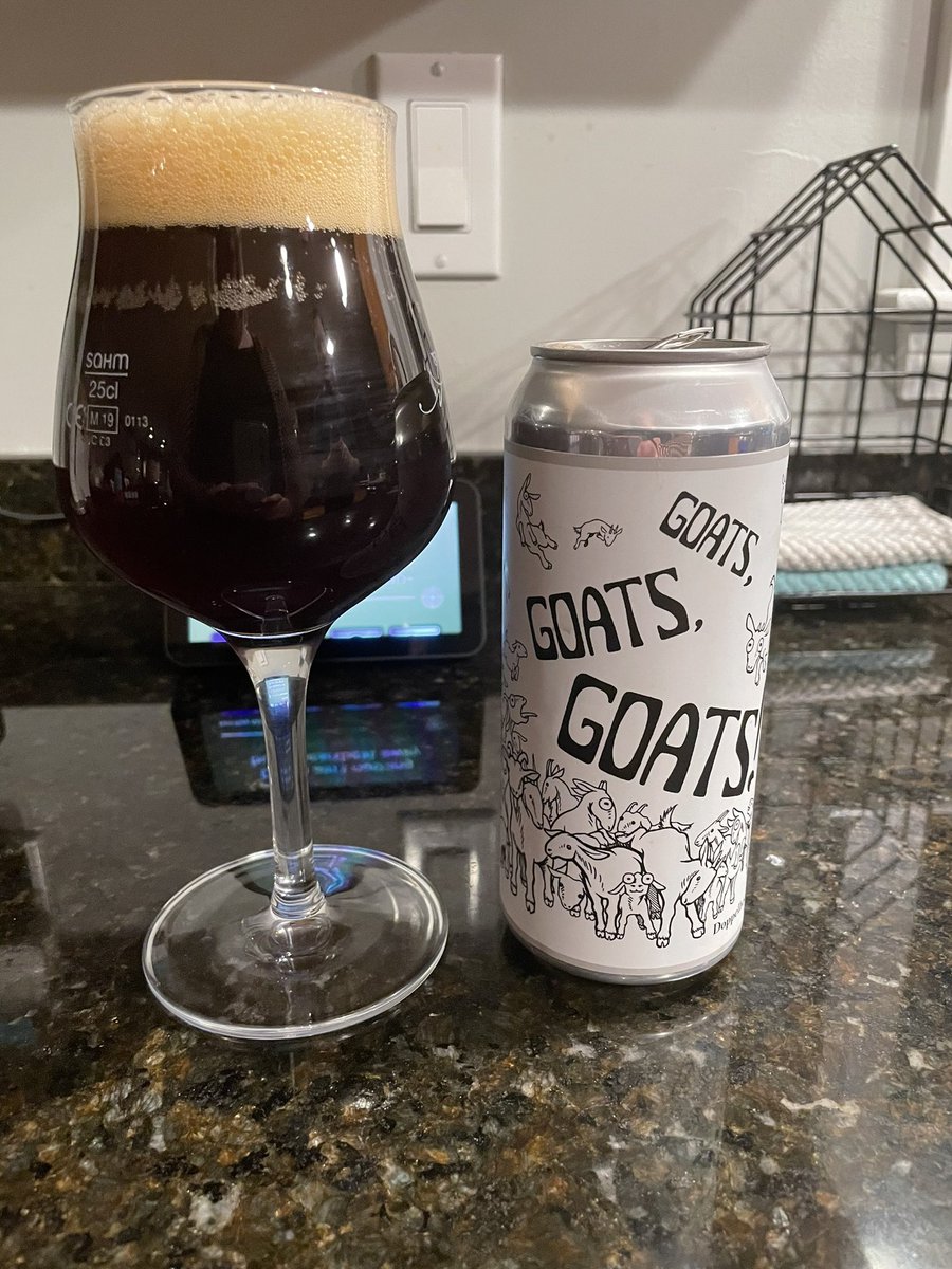 ush1c's tweet photo. Just like my tw-wife @ar4v3n, this beer is unique, yet absolutely fabulous. #GoatsRule https://t.co/cohYFDswax