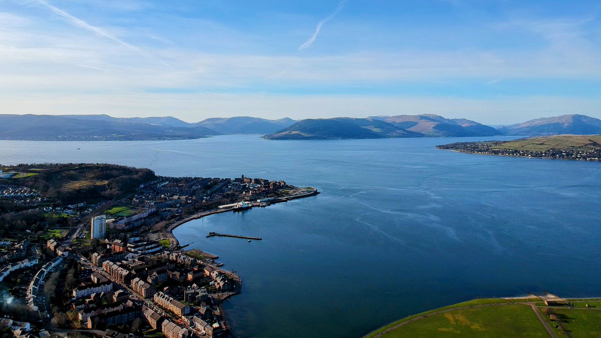 A beautiful afternoon in Gourock.

#Gourock #Inverclyde #Greenock #RiverClyde #LyleHill