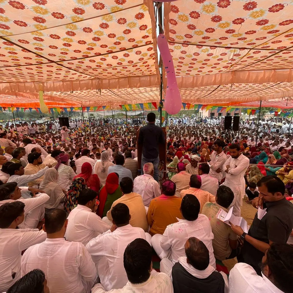 BalwanPoonia_'s tweet photo. आज मुन्दड़ीया बड़ा की सभा में आए तमाम #किसान #नौजवान #मजदूर #व्यापारी साथियों का बहुत-बहुत #धन्यवाद जिन्होंने इतनी बड़ी संख्या में आकर स्वागत किया।
जय जनता 
जय भादरा #kisanekta @ashokgehlot51 @comredamraram #Tweet https://t.co/PmjXDvsJbS