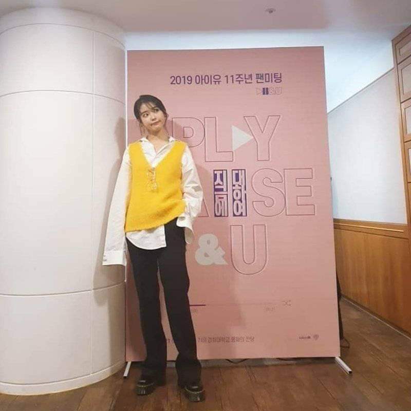 iu_chjd's tweet photo. her duality
#IU #아이유 #이지은 @_IUofficial https://t.co/Ay4hqNalSu