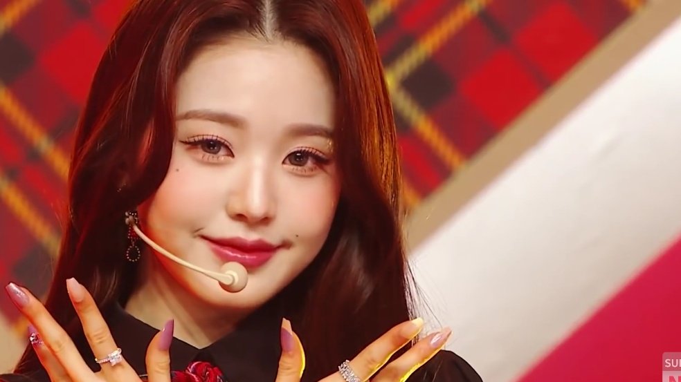 wonyoserotonin's tweet photo. rum pum pum pum wonyoung https://t.co/wtKgYCMvXH