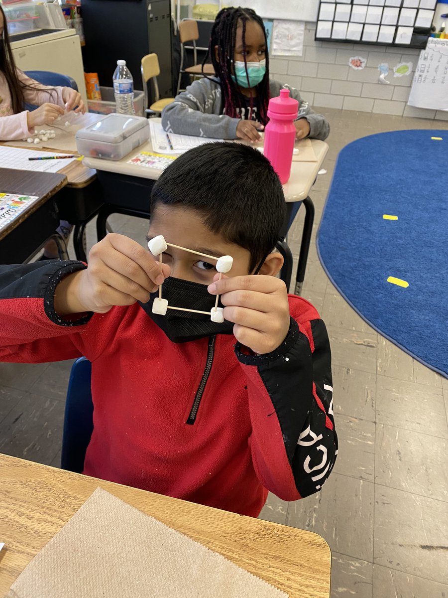 MrsScott2nd's tweet photo. Ss read #TheGreedyTriangle and made shapes with marshmallows @JohnnycakeElem!🍎 https://t.co/kqVjYOVX0E
