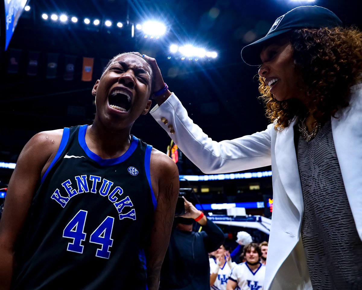 KentuckyWBB's tweet photo. POV: You just beat the No. 1, 2 and 3 seeds in the @SEC Tournament and won the 'Ship. 🏆👑

#CommitToIt x #SECChamps https://t.co/ZaJoysQvrQ