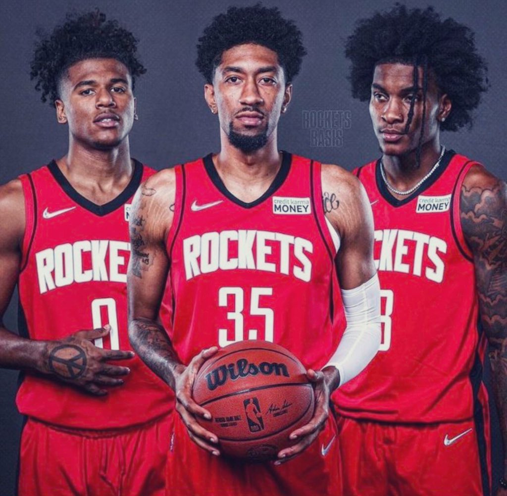 WickedCoy's tweet photo. The Trio tonight 

Jalen:         Wood:                  KPJ:
24pts          28pts                29pts
8reb              13reb                2reb
4ast               1ast                   5ast 

What a win for the Rockets ‼️

#Rockets https://t.co/W6F3cXomLw