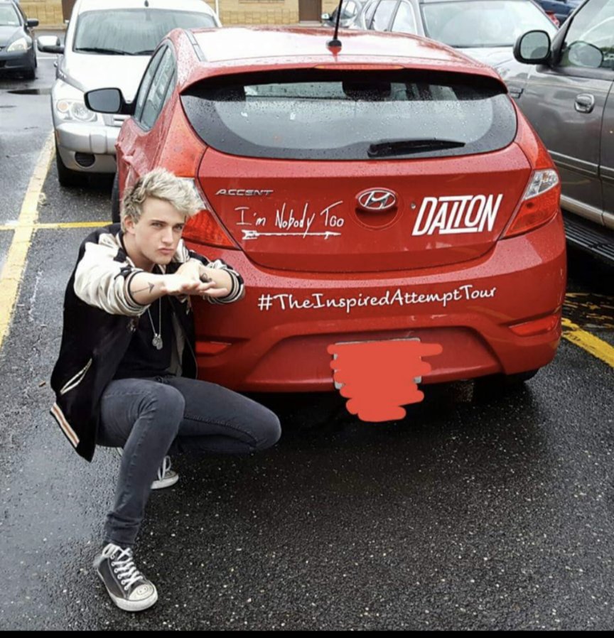 LaProfdAnglais's tweet photo. @DaltonRapattoni @DaltonRapattoni I still have these stickers on my car https://t.co/jCNgTBkQHD