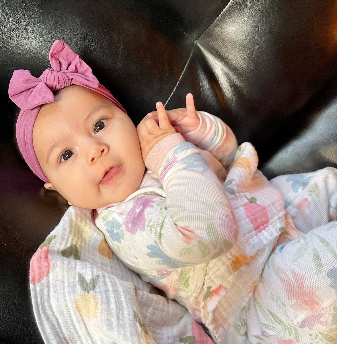 JayDreamdust's tweet photo. My Isabelle aka my Twin 💕 https://t.co/8cEwFQ3ps6