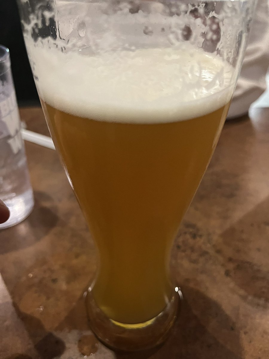 wjgiddens's tweet photo. @_CraftBeer @CellarmakerBeer 🍻 Cheers @ModernTimesBeer #Orderville https://t.co/IG64IsXHby