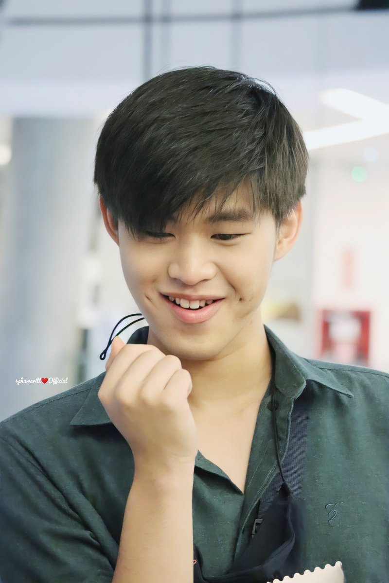 มาเป็นลูกไก่🐤ในกำมือภูไหมล่ะ😜

#ลักยิ้มของภู #phuwaritt
#STMDthailand
#4phuwarittPixx