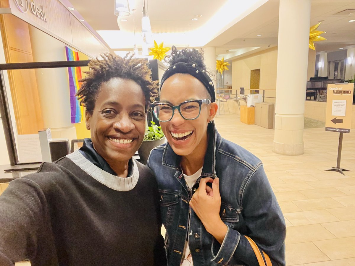 raefinnie's tweet photo. So something happened this weekend…I got to meet one of my MOST FAVORITE AUTHORS in the UNIVERSE! One of my friends says I’ve never met a book that I don’t like… but🤫 … a gal can have her faves ❤️ @JackieWoodson my heart is ever so full! #icon https://t.co/dCyo6sErAr