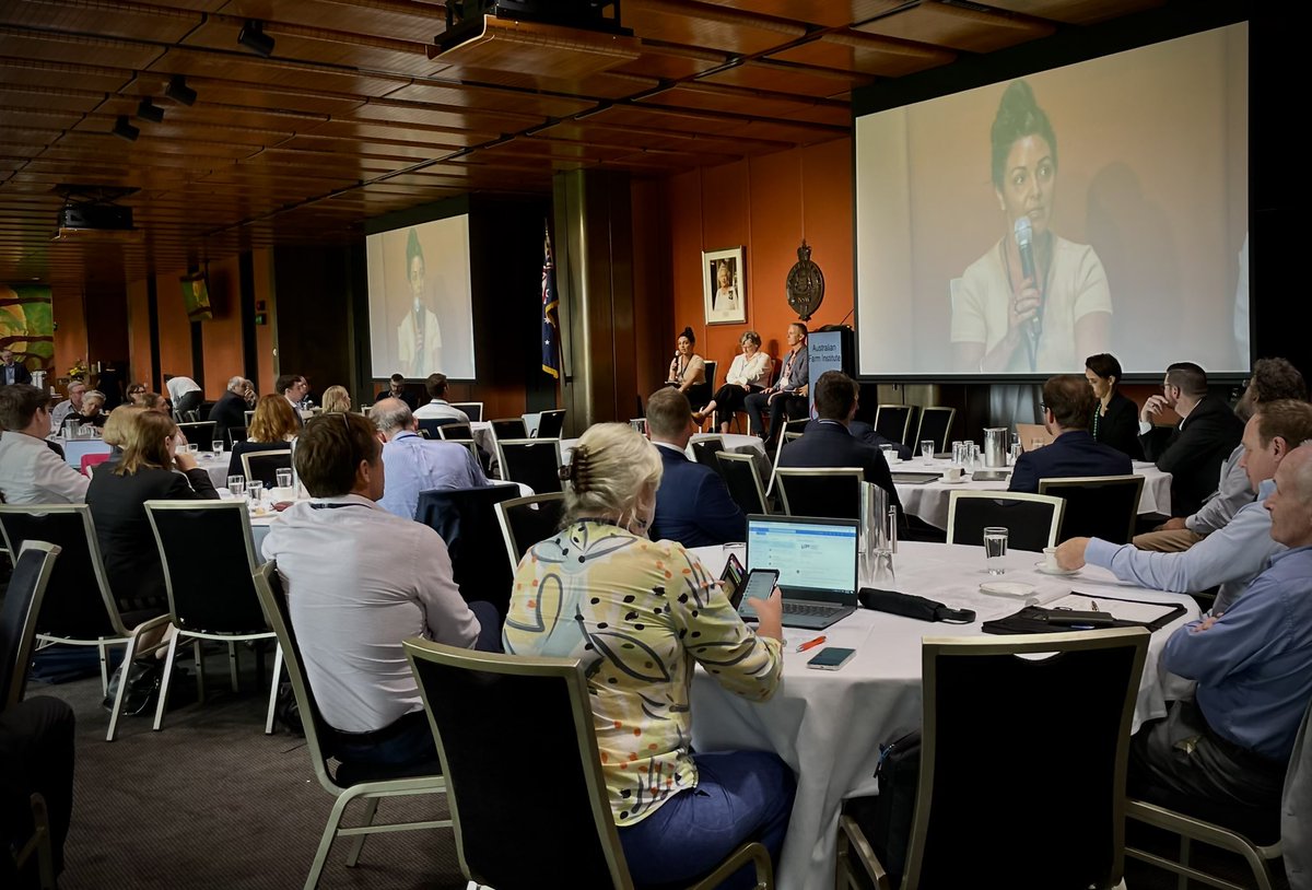 Sarah_S_T's tweet photo. Turkey’s don’t vote for Christmas - having the courage &amp; wisdom to critically evaluate the democracy you operate in, &amp; then change it. One of the many inconvenient truths from Emma Germano @ilovefarmsAus @AustFarmInstitu #AFI2022 #advocating4ag https://t.co/f7d7K57Ad3