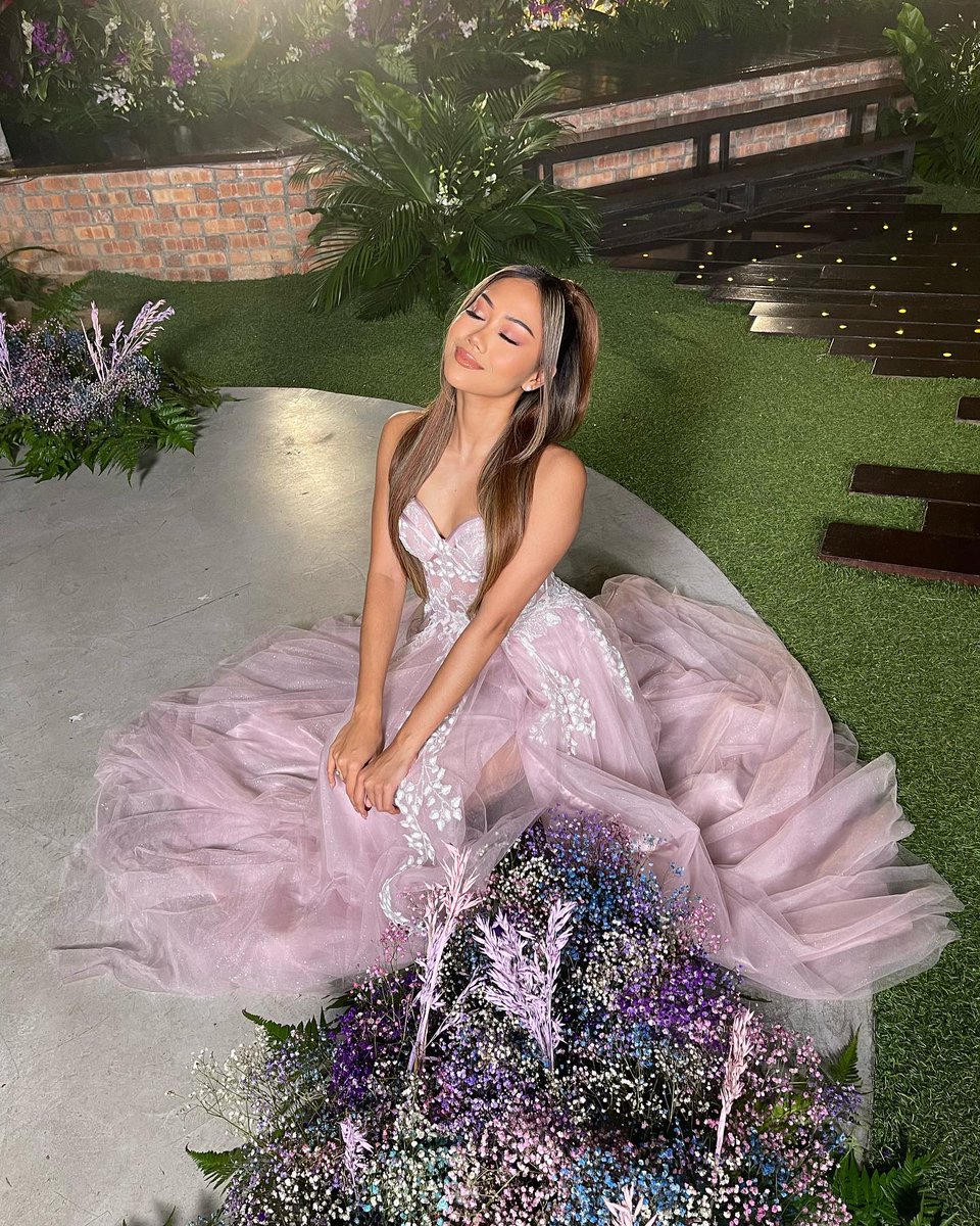 doraesyamon's tweet photo. happy birthday to our Mommy Sabronzo 🥳🎉

- remember to take care of yourself. Sometimes you forgot because you're too busy taking care of other people. You are important to us 🥺💜💜

@dollaofficialMY #SaBORNDay #OurMommyHijauDay https://t.co/3G7fYJ5lGa
