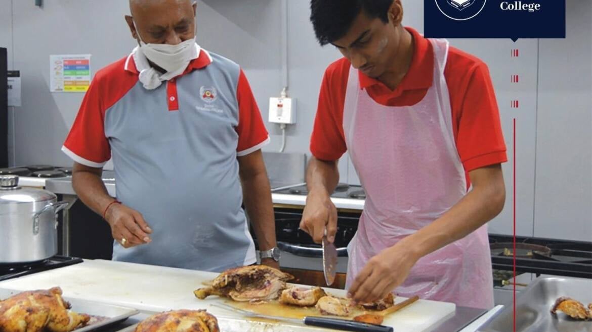 Berea_Tech's tweet image. The enticing aromas emanating from the hospitality kitchen impressed parents &amp;amp; students that were invited to sample the delicious meals prepared by students. New students were sampling the home-cooked cuisine &amp;amp; to learn from the master himself, Mr Mohil Ramgovind. 
#Foodie #Food
