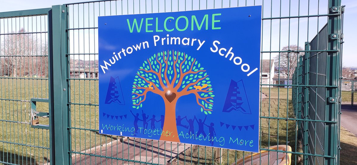 UHISTEM's tweet photo. Team #UHISTEM had a couple of lovely local visits recently.  We hope all your budding scientists have lots of fun learning with the #STEM Lend-a-labs @CradlehallS and @MuirtownP @HighlandCouncil 
➡️More info https://t.co/hKT6JEdaBB

#ThinkUHI #STEMNorth https://t.co/tQFWIY1lHw