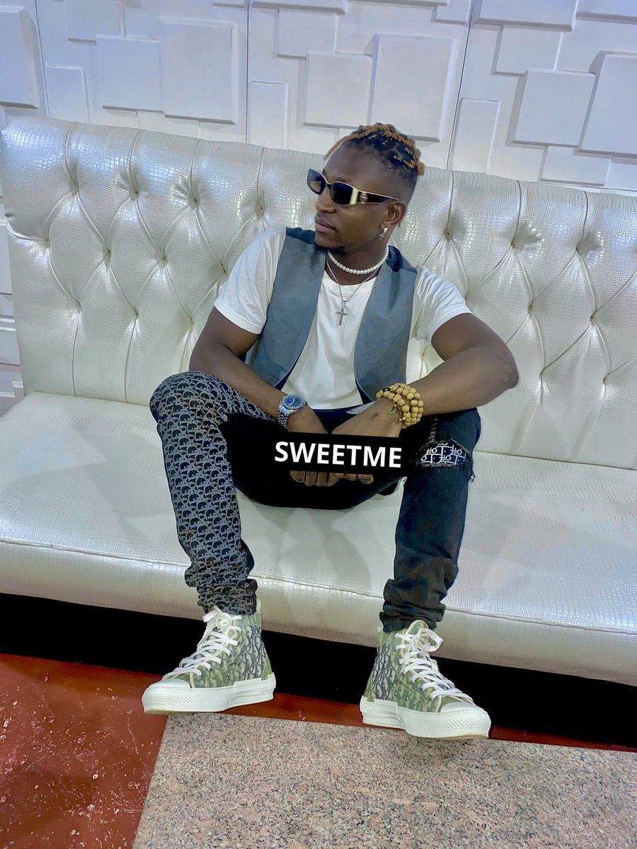 jmattomartins's tweet photo. YOU SAY WHAT?? JMATTO
Keep listening to SWEETMe on all platforms and please tell a friend to tell a friend famz ....link in my bio 🎵🎵#fyp #music #newmusic #sweetme #Apple Music #audiomack https://t.co/46ESStd5H8
