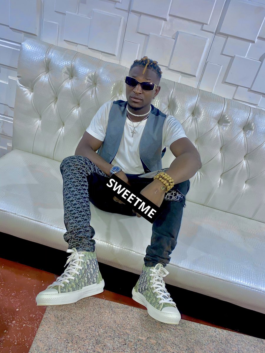 jmattomartins's tweet photo. YOU SAY WHAT?? JMATTO
Keep listening to SWEETMe on all platforms and please tell a friend to tell a friend famz ....link in my bio 🎵🎵#fyp #music #newmusic #sweetme #Apple Music #audiomack https://t.co/46ESStd5H8