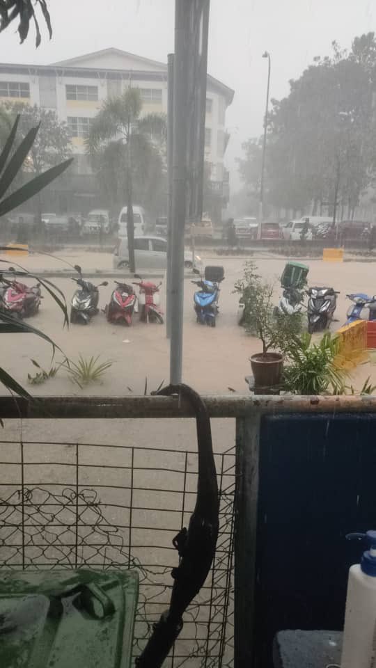 chairmanGLC's tweet photo. Permaisuri pun dah tenggelam dengarnya https://t.co/5EihDxzTo6