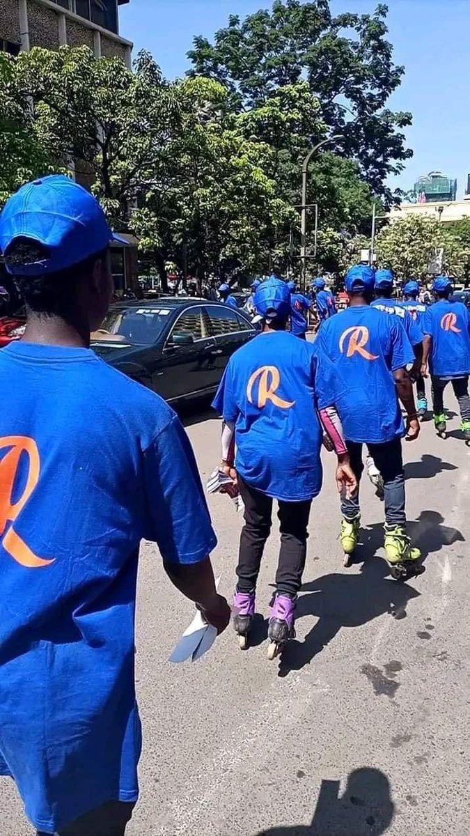 retired_comrade's tweet photo. People's president getting volunteers from all walks of life each day. Raila institution has always been about people. #BlueCountry https://t.co/RYAZ9gMdI7