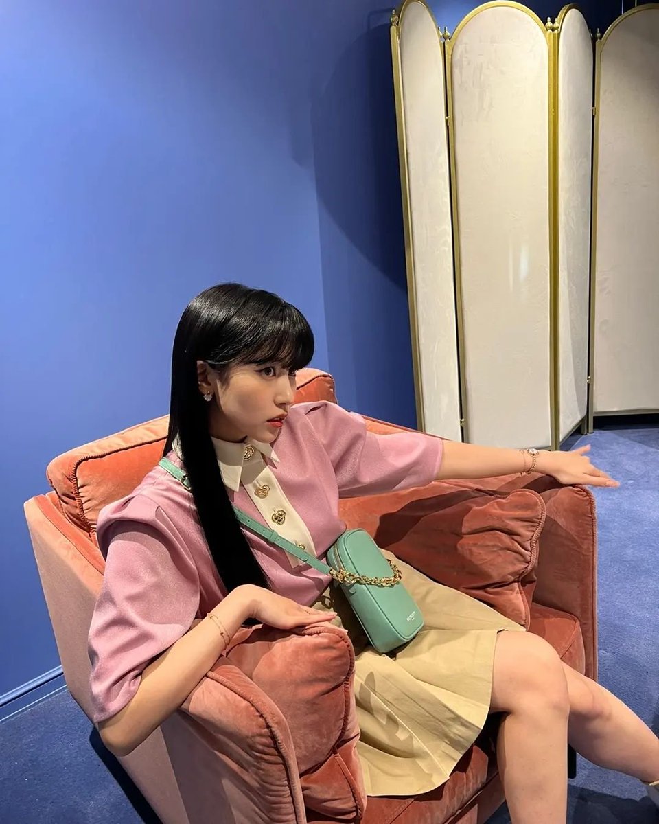 TEAM_TWICE's tweet photo. [PIC] 220307 #TWICE #트와이스 @JYPETWICE Instagram Update #MINA 

https://t.co/UqqWMj3qow https://t.co/0r7BB3Eaoo