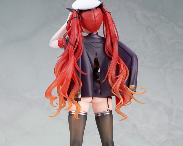 ホノルルちゃんの衣装際どいのは知っていたがまさかここまでとは
#アズールレーン 