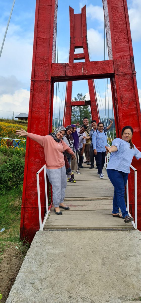 Berkunjung ke salah satu Bumdes Desa Wisata di Sumatera Utara, Desa Raya
<a href="/jokowi/">Joko Widodo</a>  
<a href="/halimiskandarnu/">ABDUL HALIM ISKANDAR</a> 
<a href="/imansyukri/">Iman Sukri</a> 
<a href="/malik_haramain/">malikharamain</a> 
<a href="/tppkemendes/">TPP KEMENDES</a> 
<a href="/SukoyoKasekpro/">Sukoyo</a> 
<a href="/TPPISUMUT/">TPP SUMUT</a> 
@KoorprovSumut 
<a href="/tppdeliserdang/">TPP DELI SERDANG</a> 
<a href="/siagian_saipul/">saipul siagian, M. Si</a> 
<a href="/RitongaMunir/">Munir Ritonga</a>
