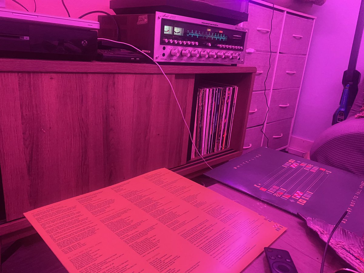StancilJim's tweet photo. @whiteliesmusic #asitrynottofallapart https://t.co/FJJt3Tqz79