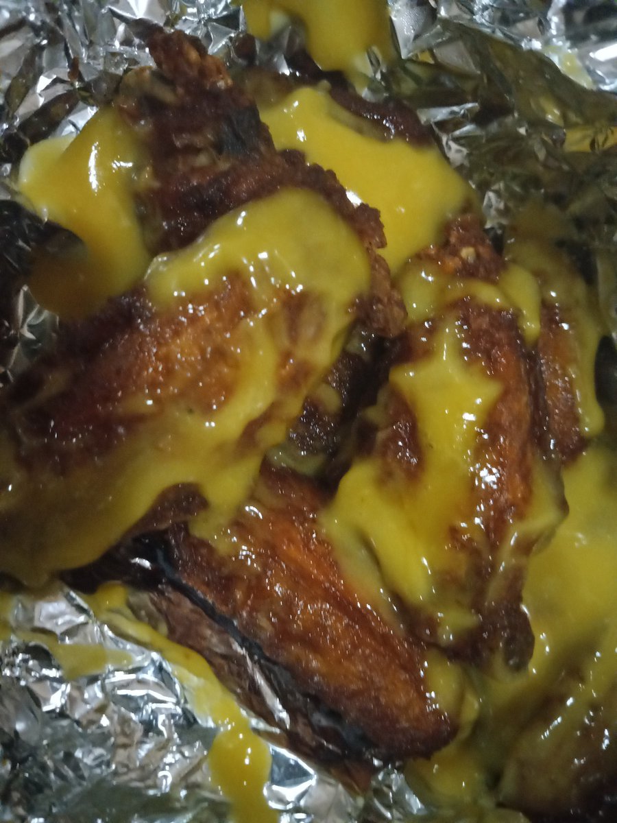 HeC0achEmWell_'s tweet image. 🔥☝🏾💥💨🥵🍕🍗🍕🍕🍗🔥💪🏾😍🥴🥴#PepporoniSausagePIZzA!!.. 💨💣
👉🏾 Dem Crunchy!! ASs!! #HoneyMustardWINGZ!! 
#PizzaBOlis!!! WE!!!  #OutSide wit It!! 🗣🗣🗣#TurnItUp!!! 💯🥃🍾🍾💨⛽⛽🚀 &quot;#DaMunchies