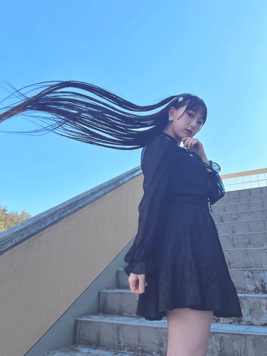 現在の髪の長さは120cm！ 前髪伸びたから切りたいなぁ #スーパーロングヘア