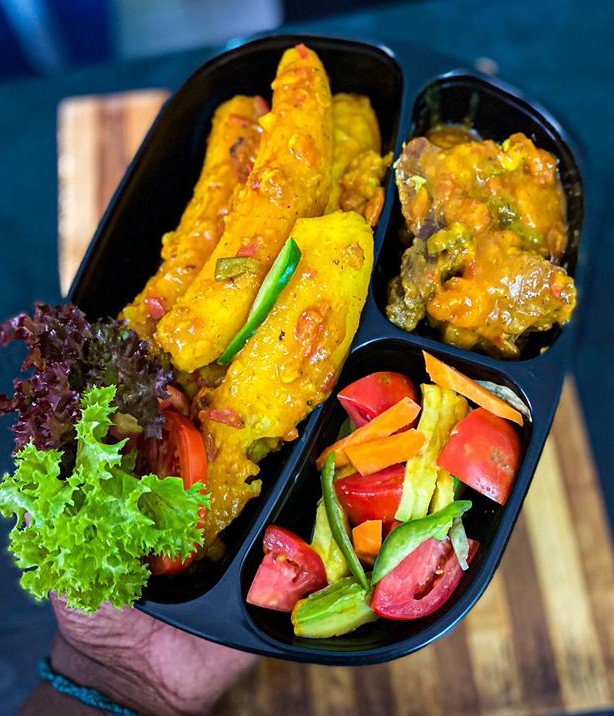 ChakulaLane's tweet photo. The perfect start to your week🍲🎉 
Yummy Katogo on a Monday or perhaps some salad? Juices and smoothies available too 🎉
    
#FoodIsALoveLanguage #MonthofWomen #DownTheLaneOfGoodFood
#Meat #BrunchBuffet #BrunchLover #MeatLove  #BBQ  #MeatIsBae #Love  #Lunch #CelebratingWomen https://t.co/q6Xw156v9U