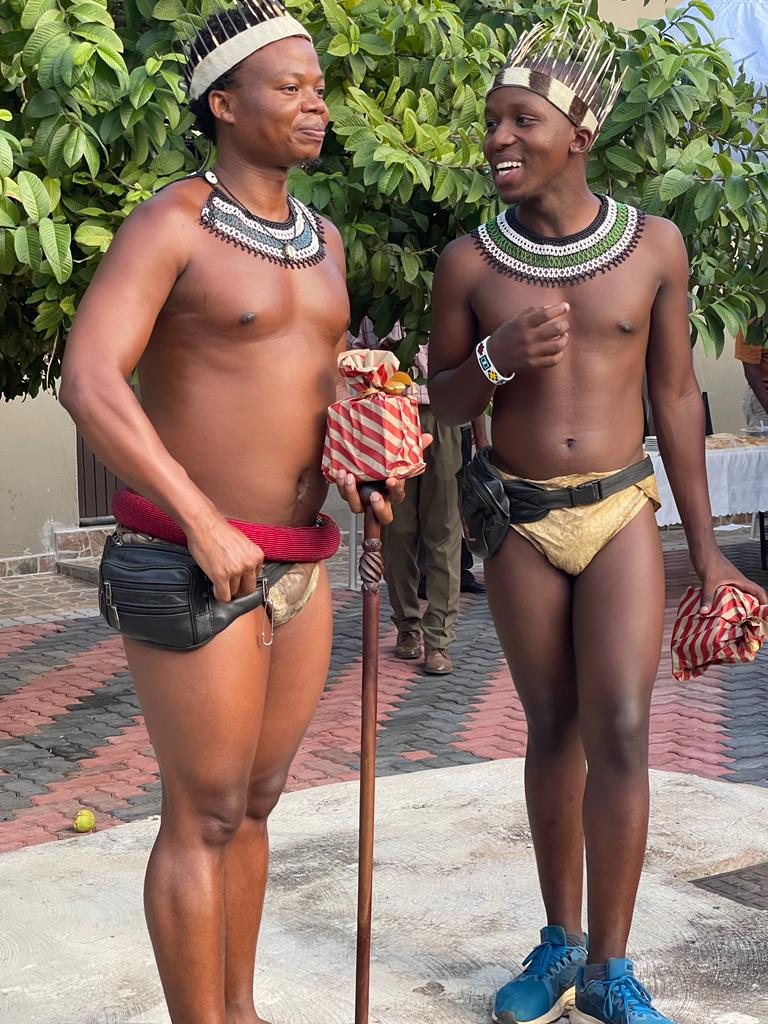 thandomahlangu_'s tweet photo. IsiNdebele Sikhethu. https://t.co/zXnAIWFnIN