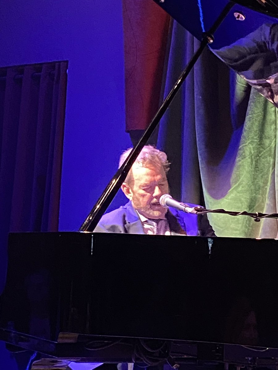 lonestarlifer's tweet photo. Thank you @realjimmywebb for a fantastic evening. YOU. NEVER.DISAPPOINT!!โค๏ธ #mainstreetcrossing https://t.co/PRlriJsefD